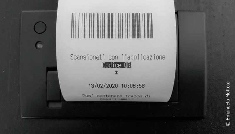 progetti_studenti_multimedia_arts_and_design_emanuela_mottola_tesi_classificazione_merceologica_puo_contenere_tracce_di_esseri_umani_barcode_detail